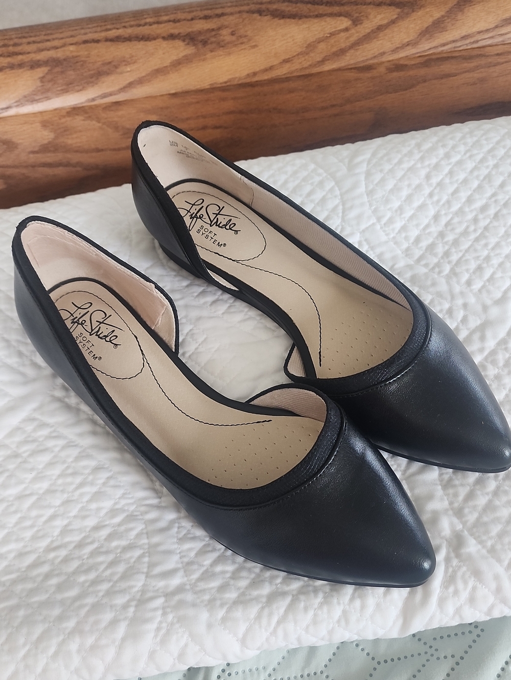 Life Stride Black Size 9M Pointed-Toe Slip-On Flats